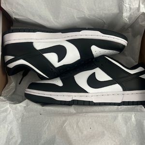 Brand new NIKE Panda Womens size 8